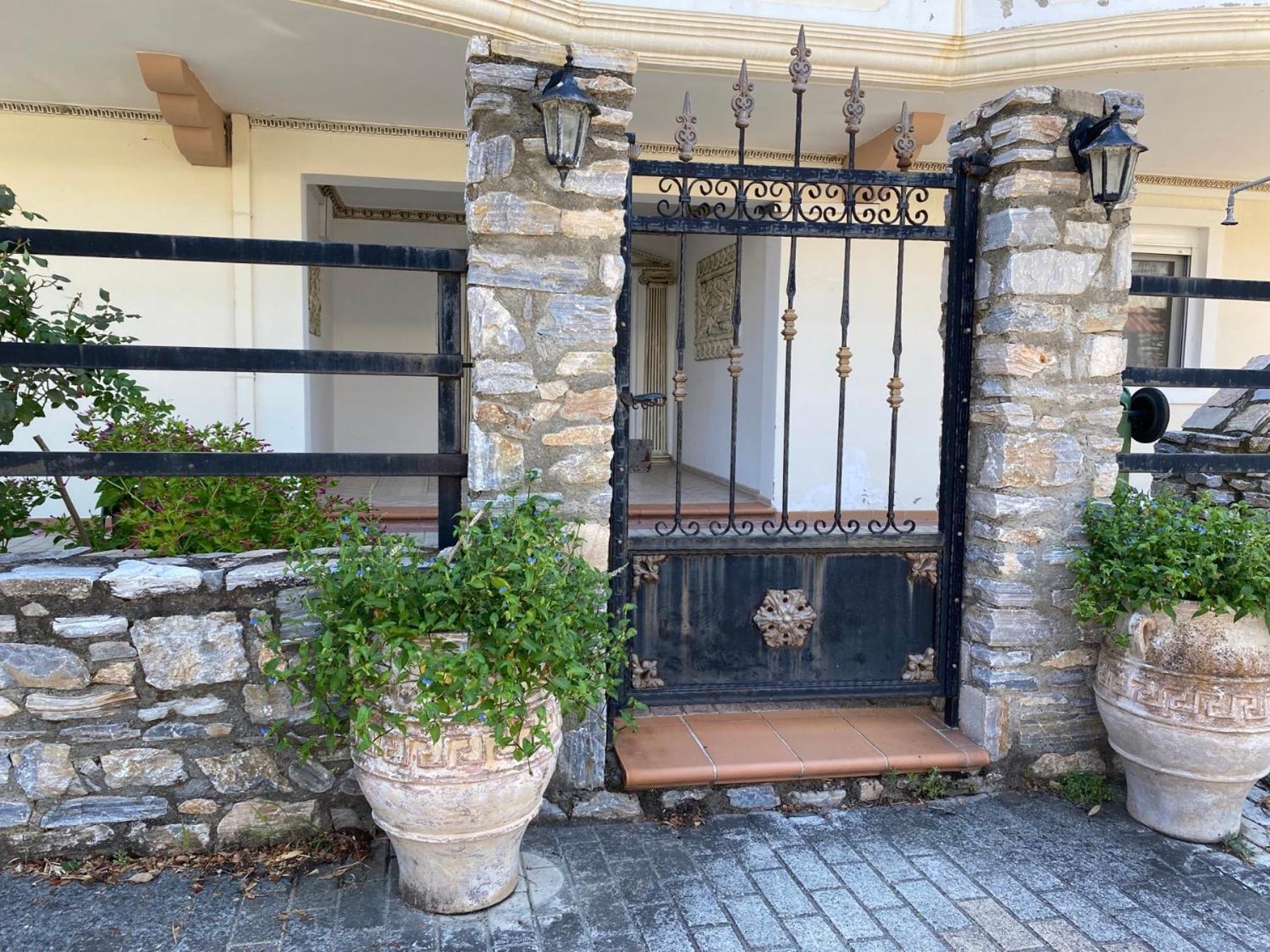 Roula Apartment Неи Порои Екстериор снимка